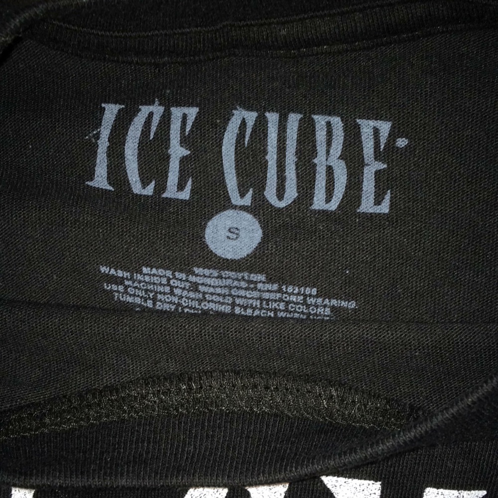 Shirt - Picture 3 of 4